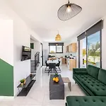 فيلة Alasia باراليمني