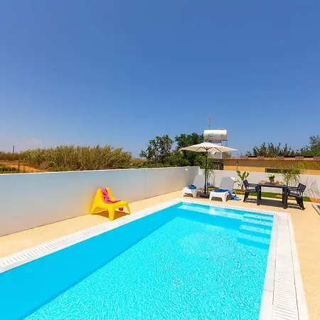 Alasia Villa *