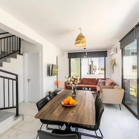 Alasia Villa *